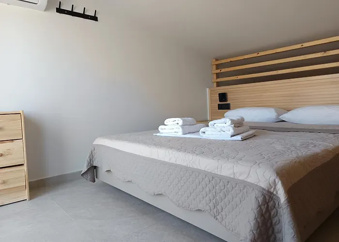 Blueleaf Hotel *