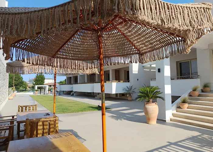 Blueleaf Hotel